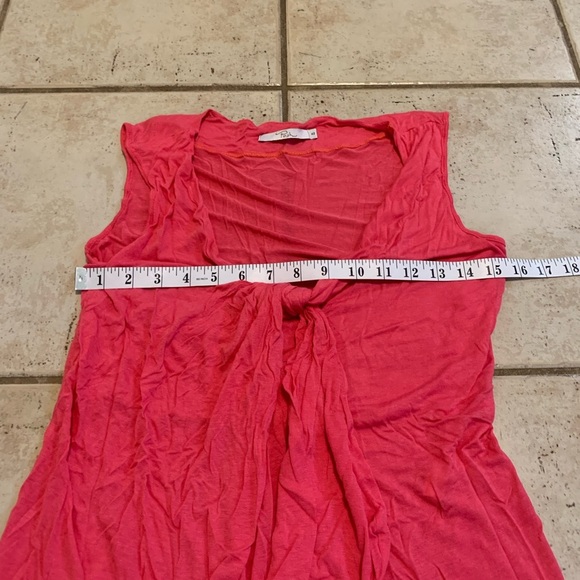 💜 Posh Pink Tie-Front Top - Sleeveless V-Neck Blouse - Size 42 (US M/L) - Picture 3 of 7